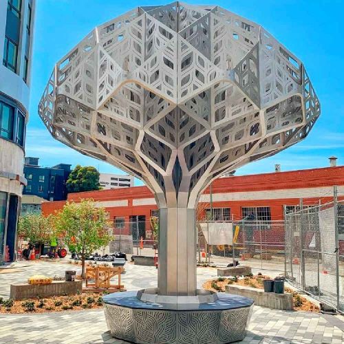 Large Metal Public Sculptures for Urban and Outdoor Spaces in Dubai