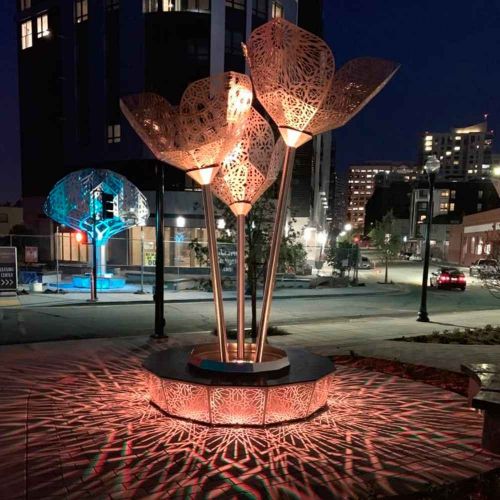 Modern Stainless Steel and Metal Sculpture Making for Public Art in Dubai