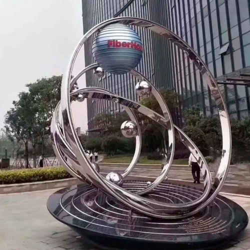 Stainless Steel Sculpture Design Ideas for Modern Interiors and Gardens in Dubai