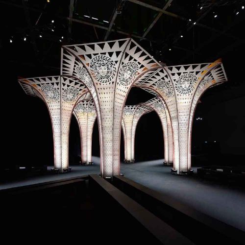 Stainless Steel Sculpture Fabrication for Indoor and Outdoor Spaces in Dubai